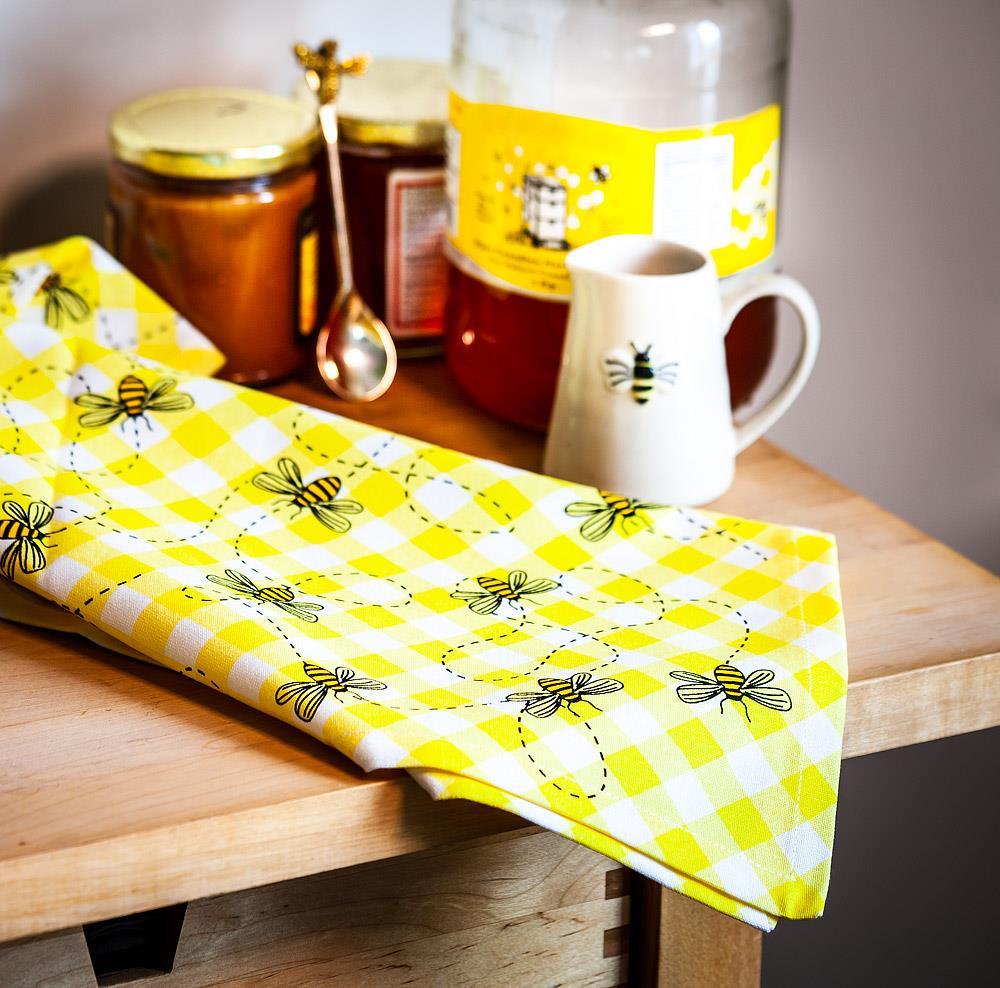 buzzing bee dish cloth checker bee print honeybee